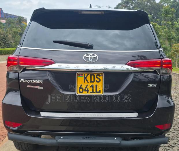 Toyota Fortuner 2018 Matt Black