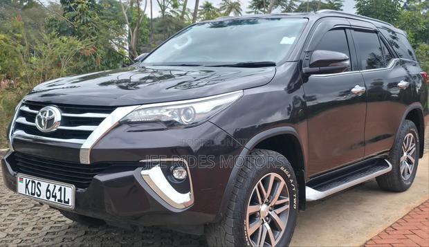 Toyota Fortuner 2018 Matt Black