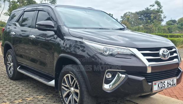 Toyota Fortuner 2018 Matt Black