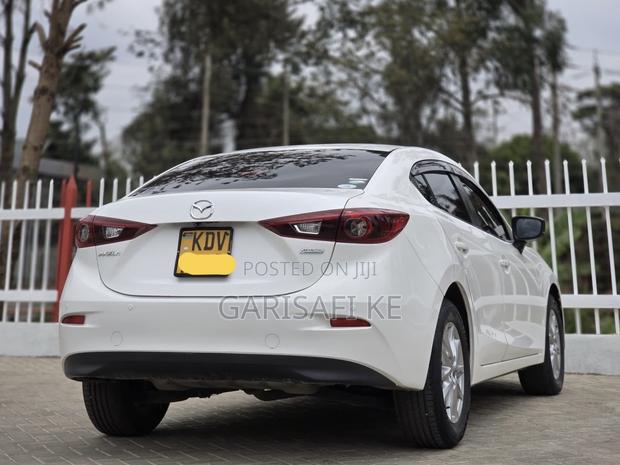 Mazda Axela 2018 White