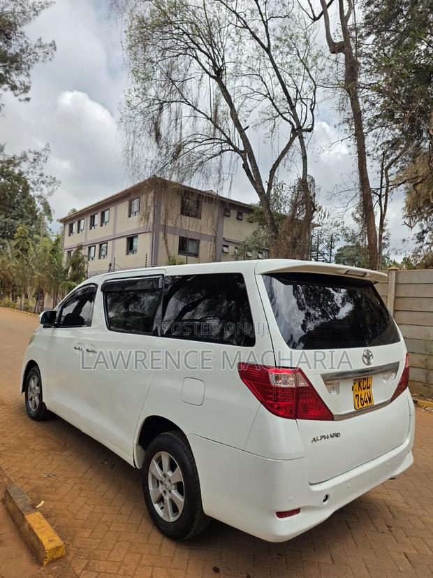Toyota Alphard 2010 White