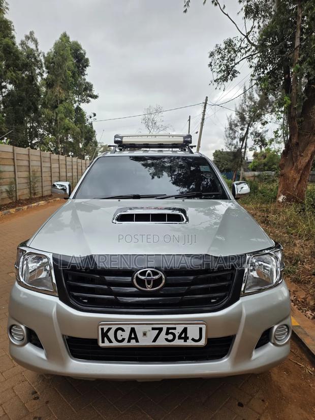 Toyota Hilux 2007 Silver