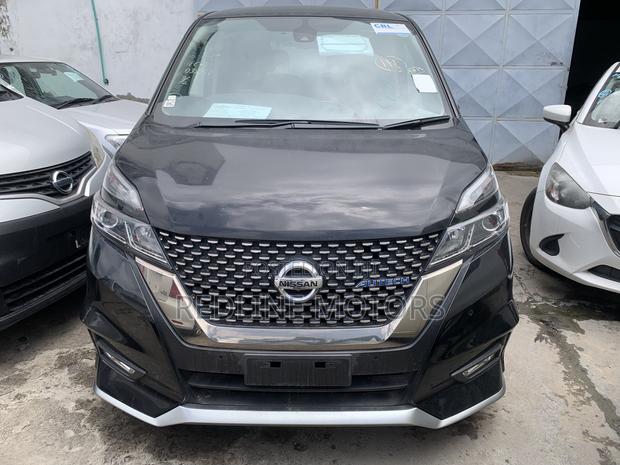 Nissan Serena 2018 Black