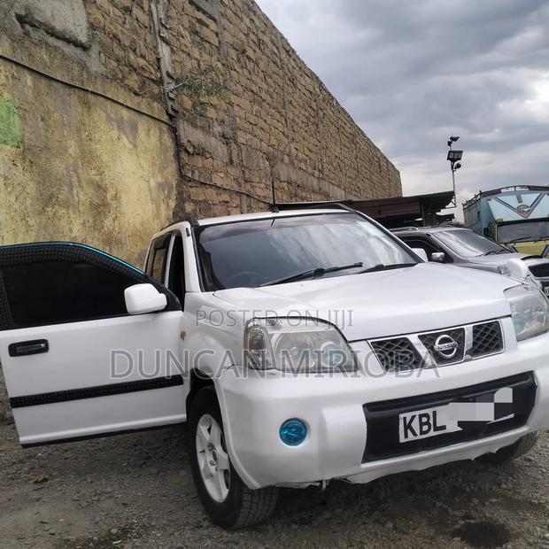 Nissan X-Trail 2004 White