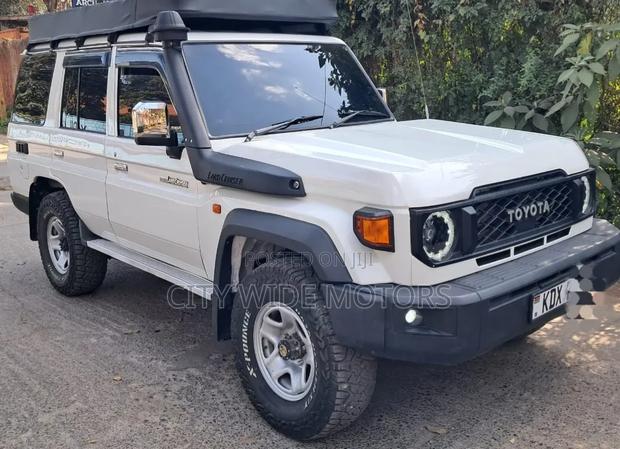 Toyota Land Cruiser 79 Series 2012 White