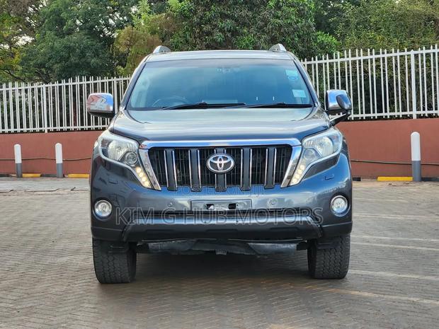 Toyota Land Cruiser Prado 2.8 D-4D 2015 Gray