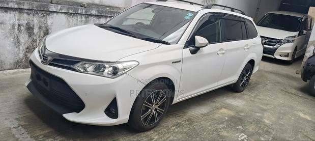 Toyota Corolla 2019 White