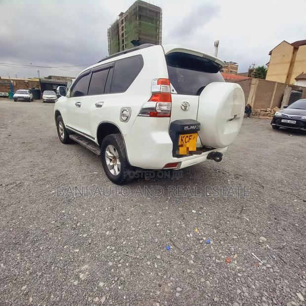 Toyota Land Cruiser 2015 White