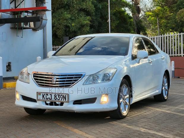 Toyota Crown 2009 Pearl