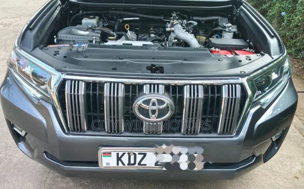 Toyota Land Cruiser Prado 3.0 190hp 2020 Gray