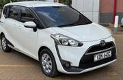 Toyota Sienta 2016 White for sale