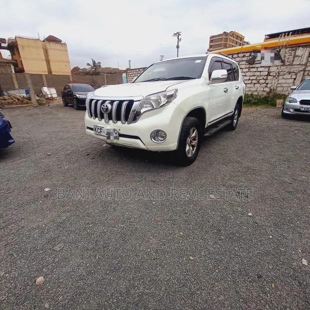 Toyota Land Cruiser 2015 White