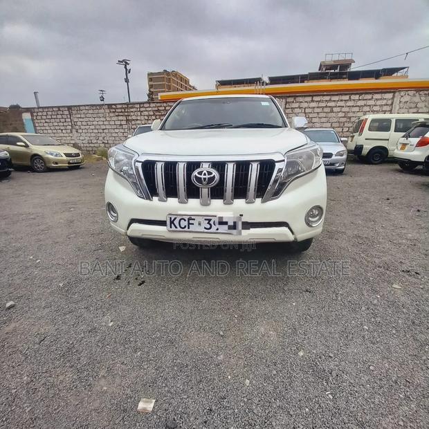 Toyota Land Cruiser 2015 White
