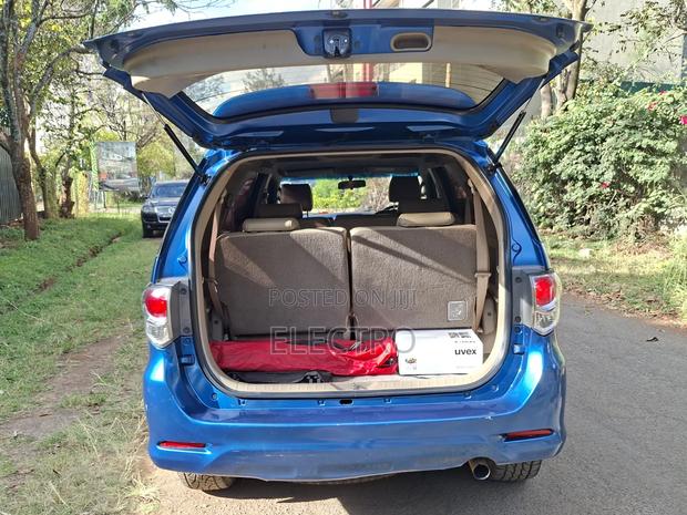 Toyota Fortuner 2012 Blue