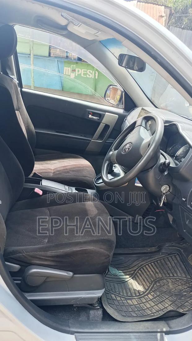 Toyota Rush 1.5 AWD 2011 Silver