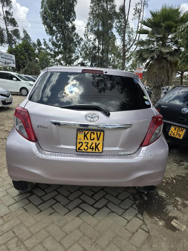 Toyota Vitz 2012