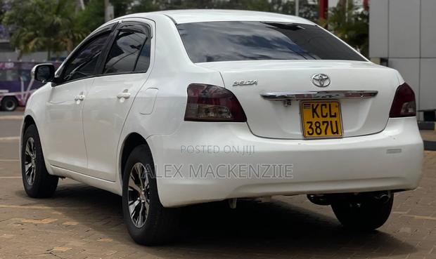 Toyota Belta 2010 White
