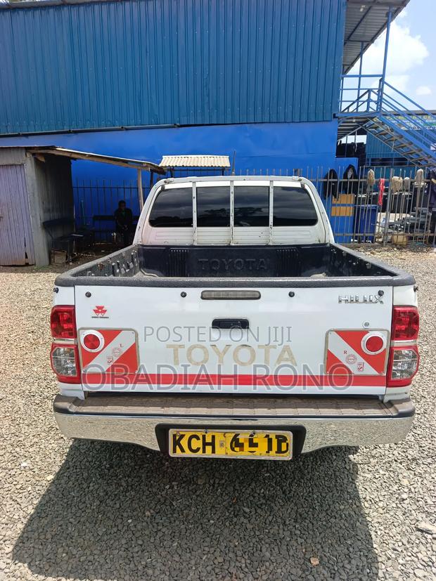 Toyota Hilux 2016 White
