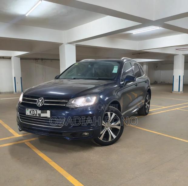 Volkswagen Touareg 2016 Blue