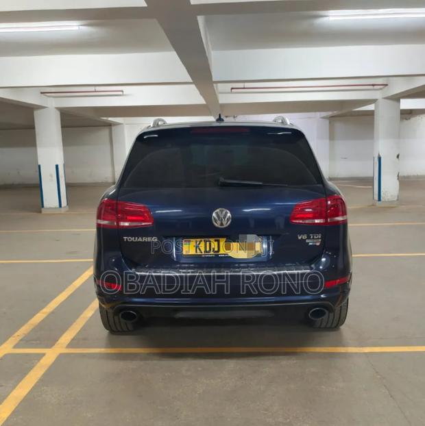 Volkswagen Touareg 2016 Blue