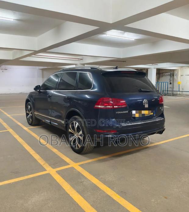 Volkswagen Touareg 2016 Blue