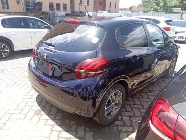 Peugeot 208 2019 Blue