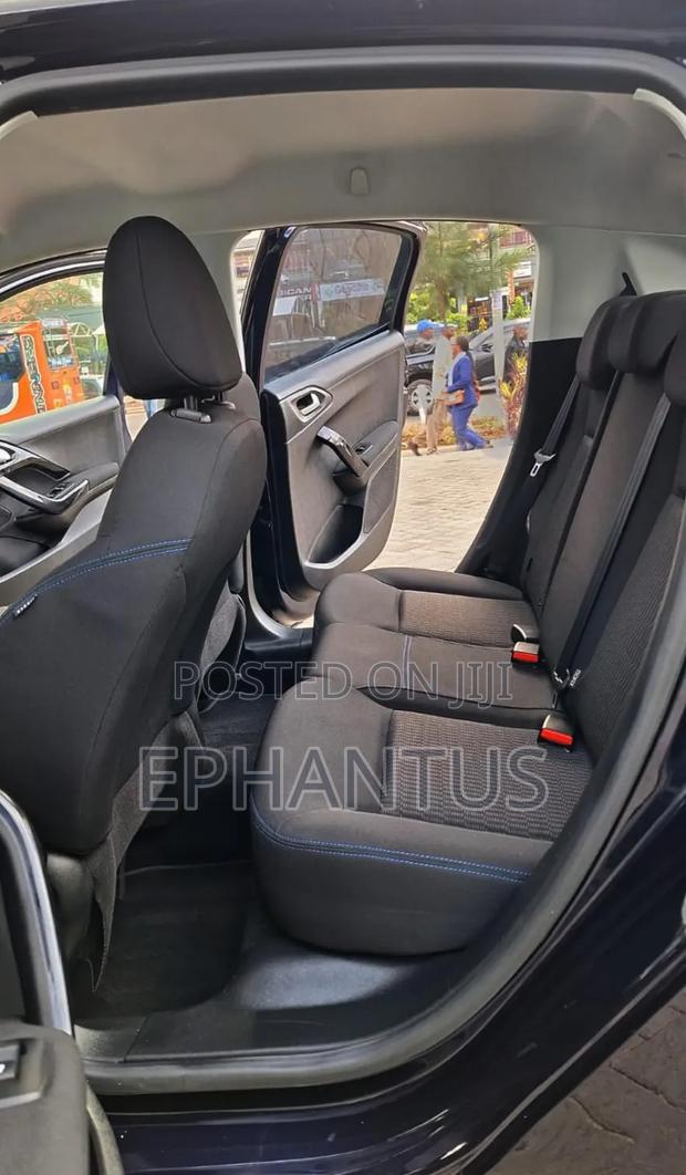 Peugeot 208 2019 Blue
