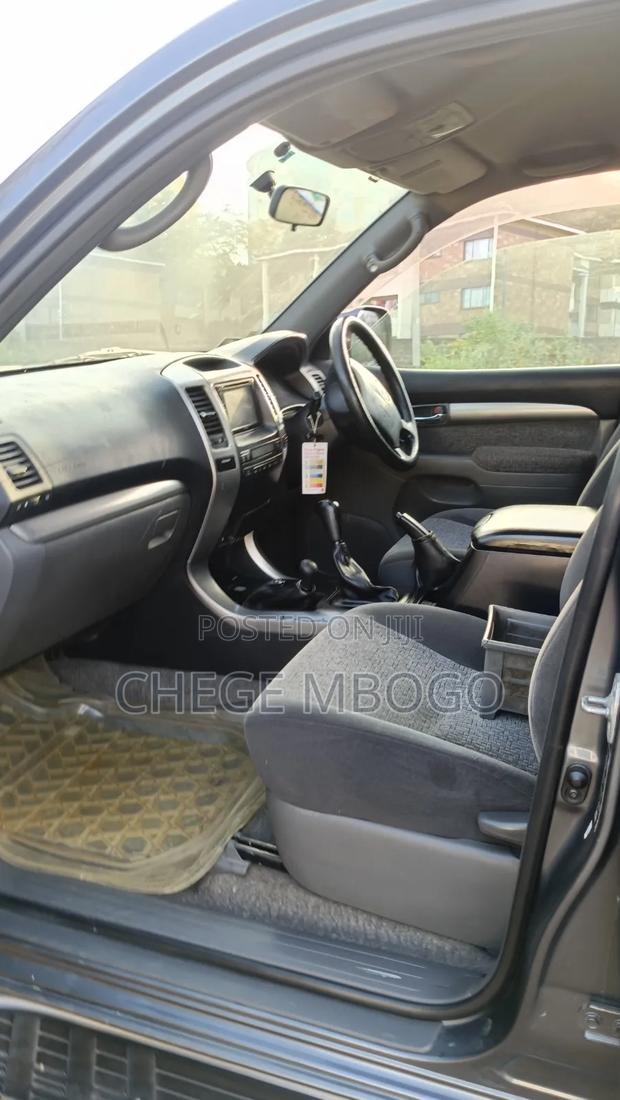 Toyota Land Cruiser Prado 2007 Gray