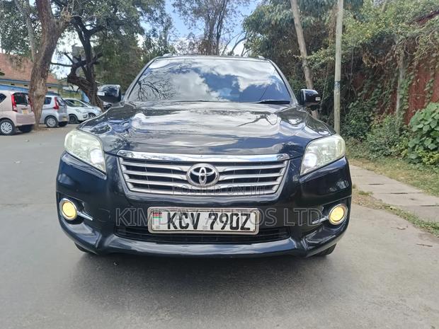 Toyota Vanguard 2013 Black