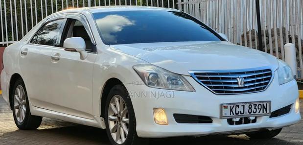 Toyota Crown 2009 White