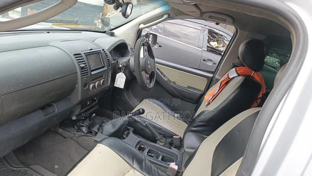 Nissan Navara 2006 Silver