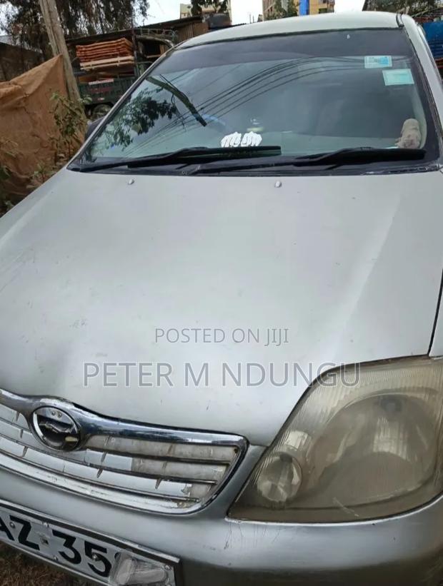 Toyota Corolla 2000 Silver