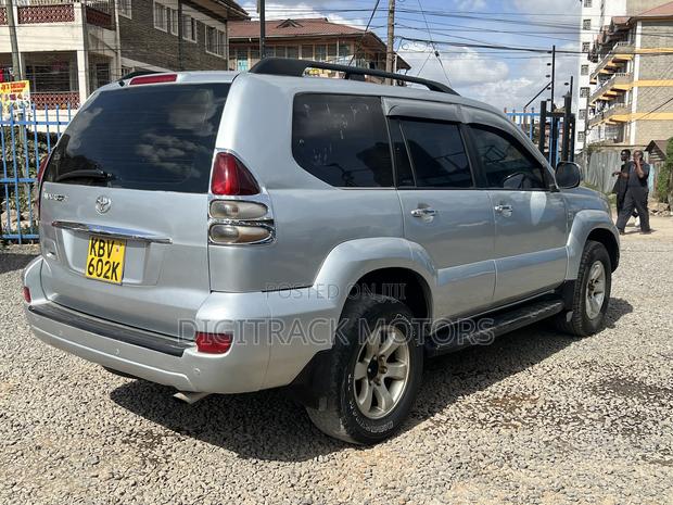 Toyota Land Cruiser Prado 3.0 D-4D 5dr 2006 Silver