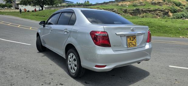Toyota Axio 1.5 X 2WD 2016 Silver
