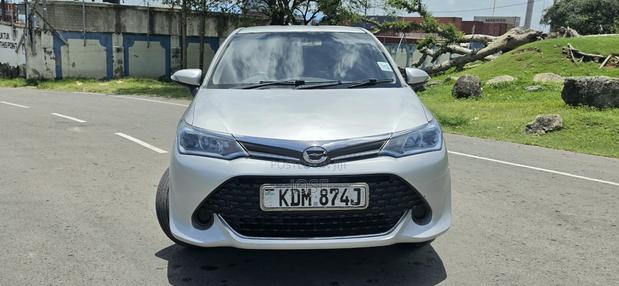 Toyota Axio 1.5 X 2WD 2016 Silver