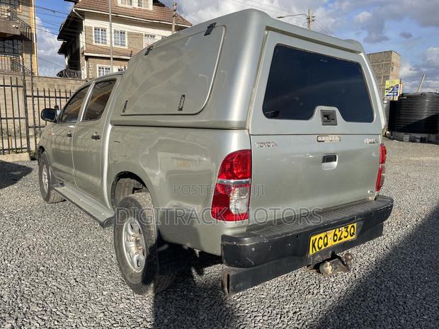 Toyota Hilux 2011 Silver