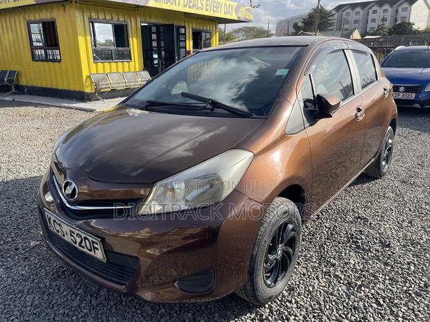 Toyota Vitz 1.3 FWD 3dr 2012 Brown