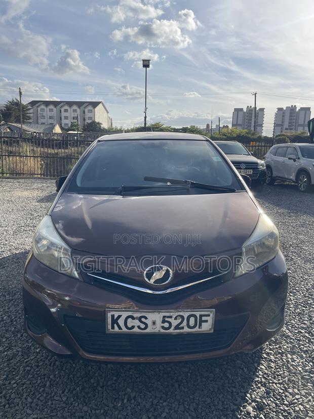 Toyota Vitz 1.3 FWD 3dr 2012 Brown