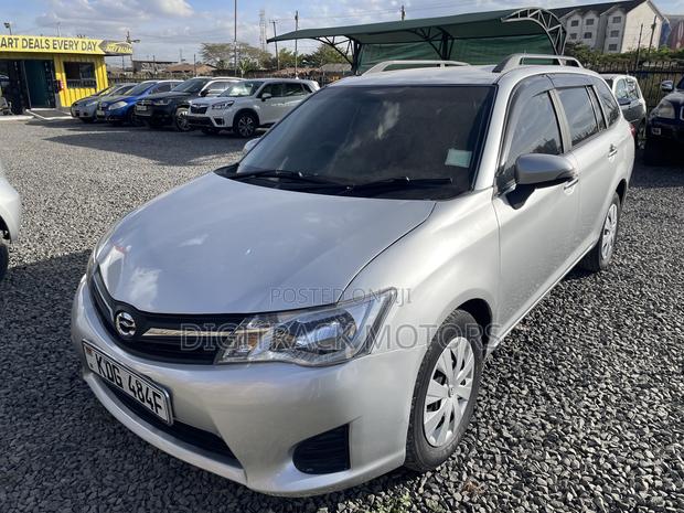 Toyota Corolla Fielder 1.5 Petrol FWD 2014 Silver
