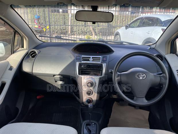 Toyota Vitz 1.0 FWD 5dr 2007 Blue