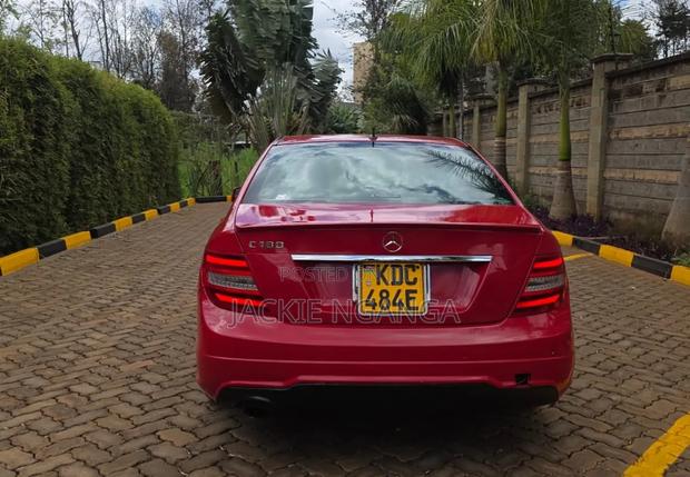 Mercedes-Benz C180 2014 Red