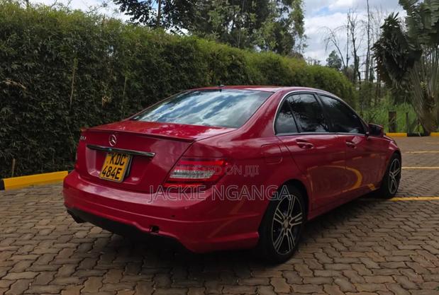 Mercedes-Benz C180 2014 Red