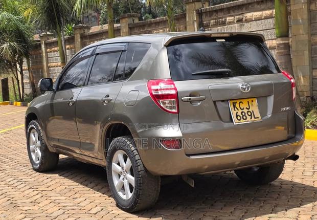 Toyota RAV4 2009