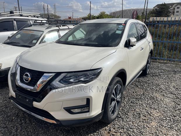 Nissan X-Trail 2.0 Petrol AWD 2018 White