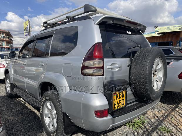 Toyota Land Cruiser Prado 3.0 D-4D 5dr 2005 Silver