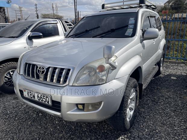 Toyota Land Cruiser Prado 3.0 D-4D 5dr 2005 Silver
