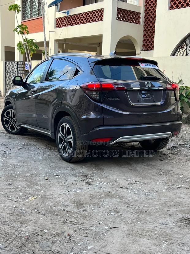 Honda Vezel 1.5 Hybrid 2WD 2019 Gray