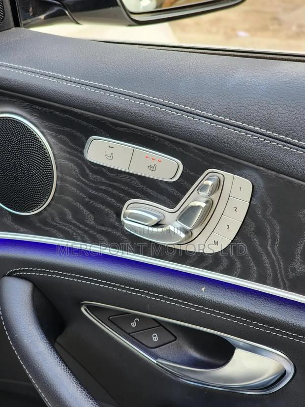 Mercedes-Benz E200 2019 Teal