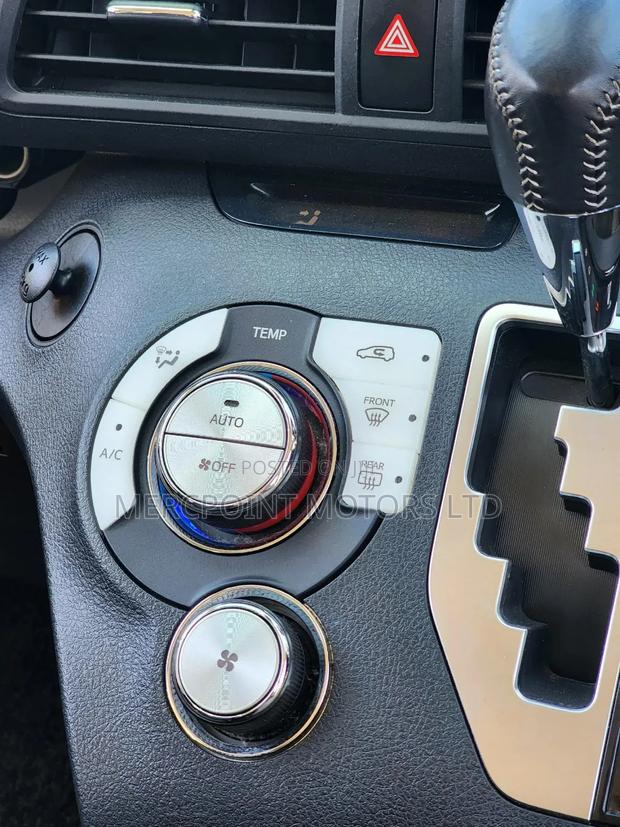 Toyota Sienta 1.5 AWD 2019 Pearl