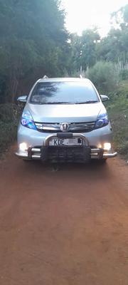 Toyota ISIS 2014 Silver for sale